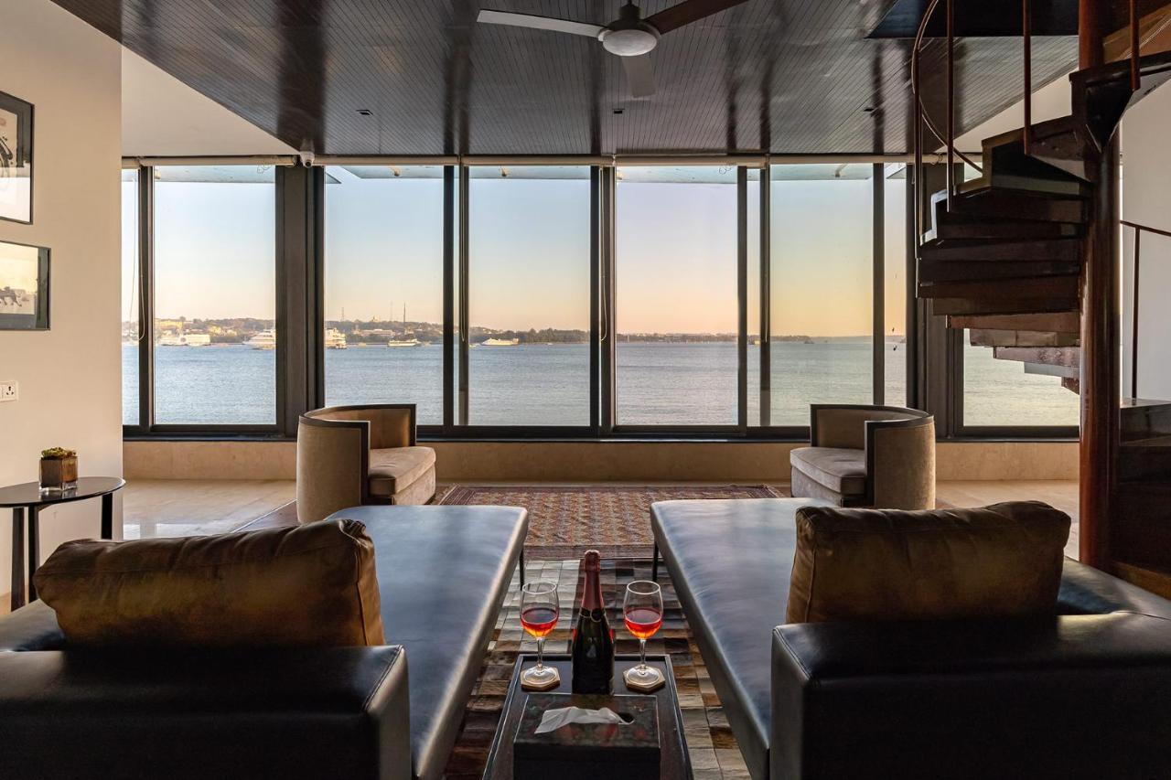 Oceanic Sunsets With River View, Comp Breakfast & Infinity Pool At Stayvista Verem Exterior photo