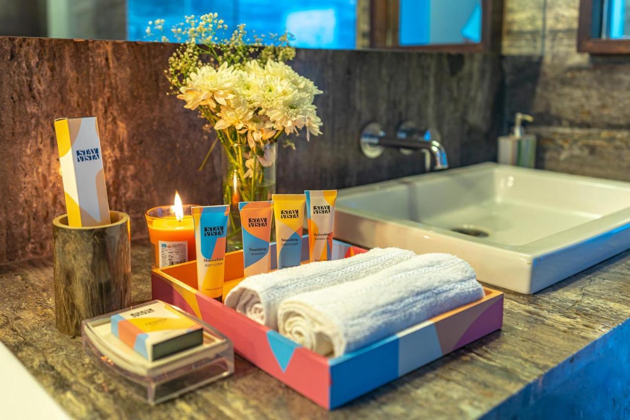 Oceanic Sunsets With River View, Comp Breakfast & Infinity Pool At Stayvista Verem Exterior photo