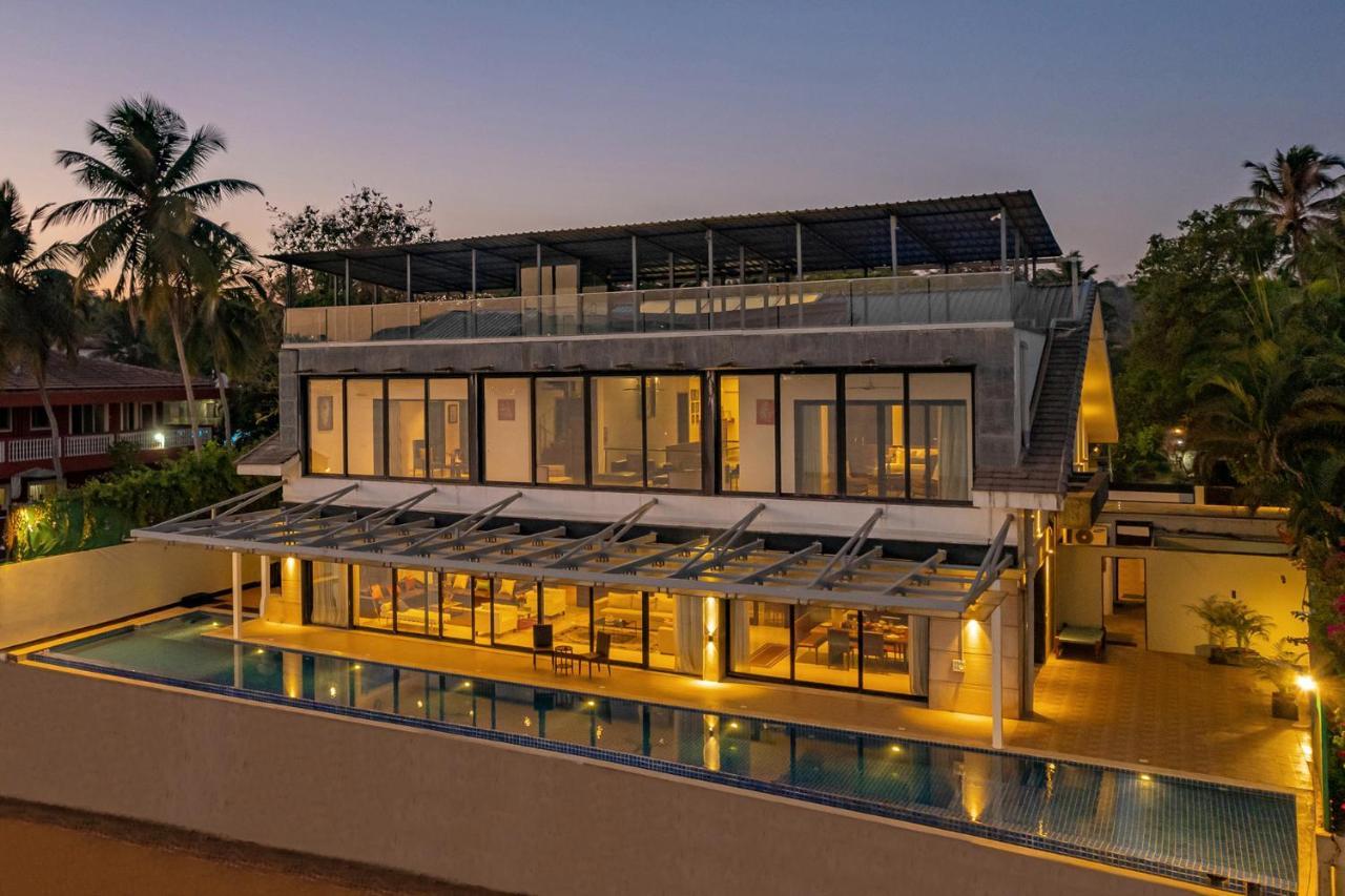 Oceanic Sunsets With River View, Comp Breakfast & Infinity Pool At Stayvista Verem Exterior photo